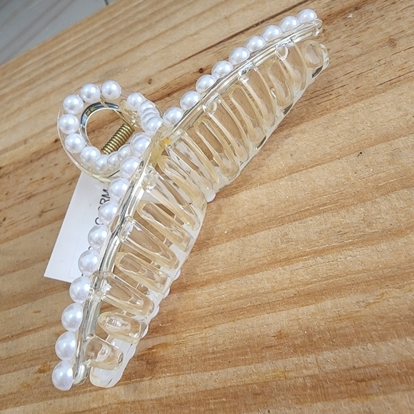 NEW Pearl Clear White Hair Claw Clip - Picture 7 of 8